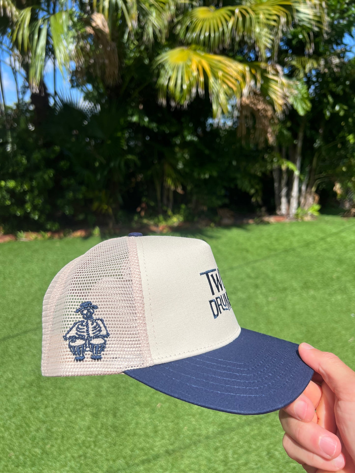Two Drums Trucker - cream/navy