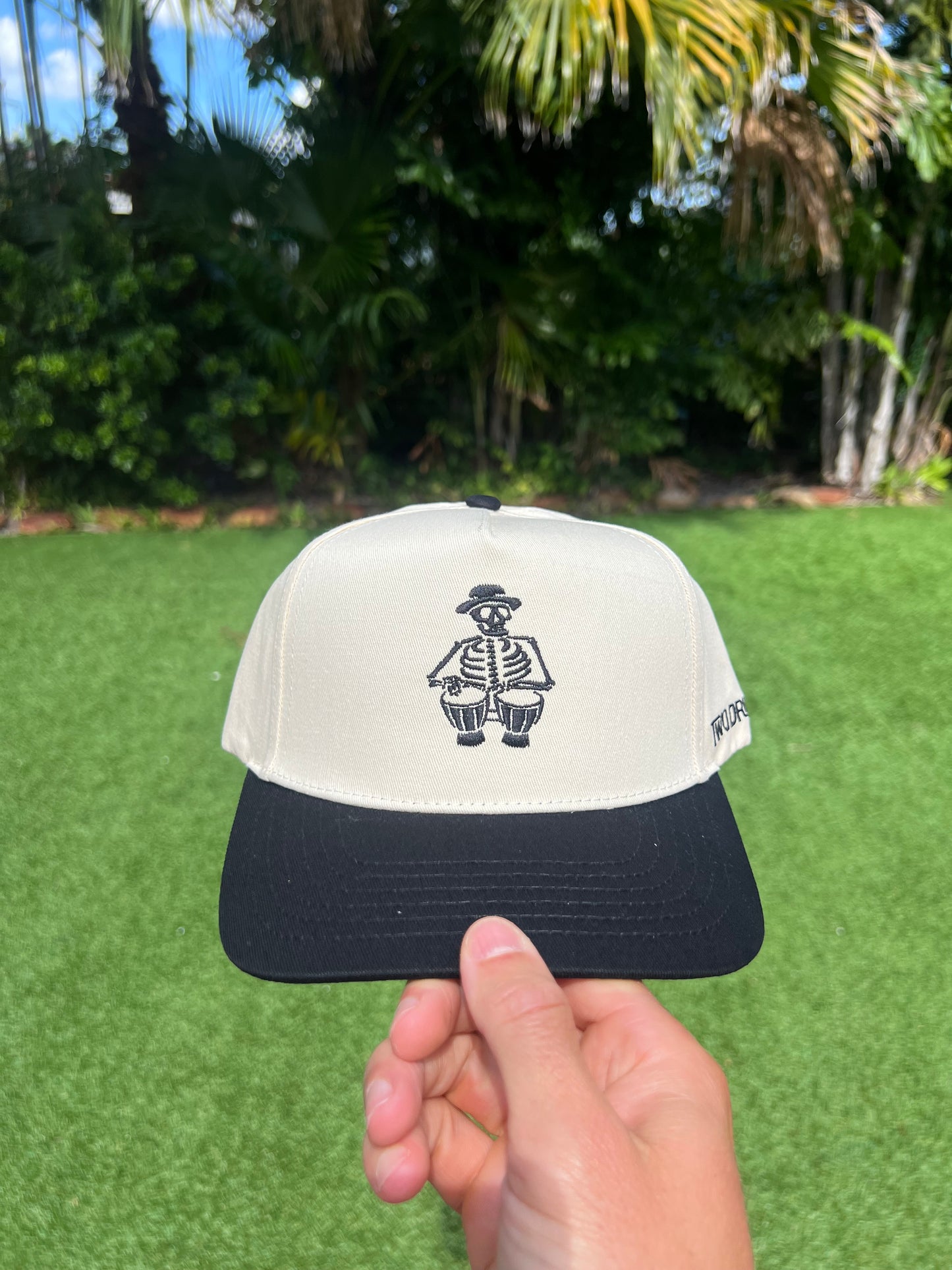 Skeleton 5 Panel - cream/black